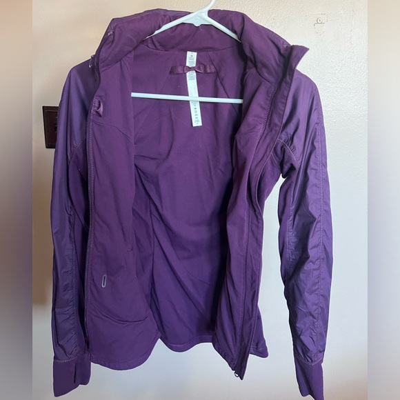 Brand new Purple Lululemon fitted raincoat - size 2 - Picture 1 of 6